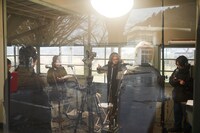 「ラジオ朗読劇『銀河鉄道の夜』」収録の様子。（撮影：朝岡英輔）