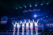 「IVE THE FIRST FAN CONCERT “The Prom Queens” IN JAPAN」の様子。（撮影：田中聖太郎）(c)STARSHIP ENTERTAINMENT / AMUSE