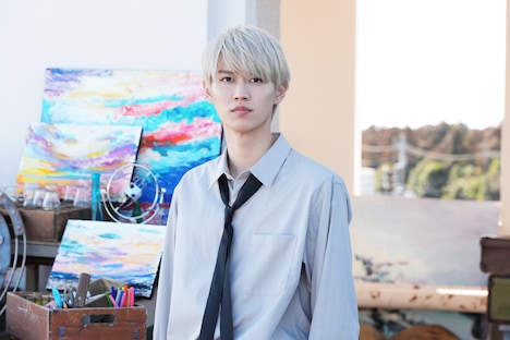 白岩瑠姫（JO1）扮する深川青磁