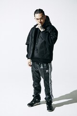 BAD HOP・YZERRが舐達麻との乱闘騒ぎの経緯を説明、愛知フェス出演キャンセルについて謝罪