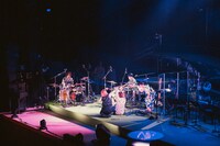 「うたのげんざいち ✌ NIA・near Special ✌」東京公演の様子。（Photo by Asami Nobuoka）