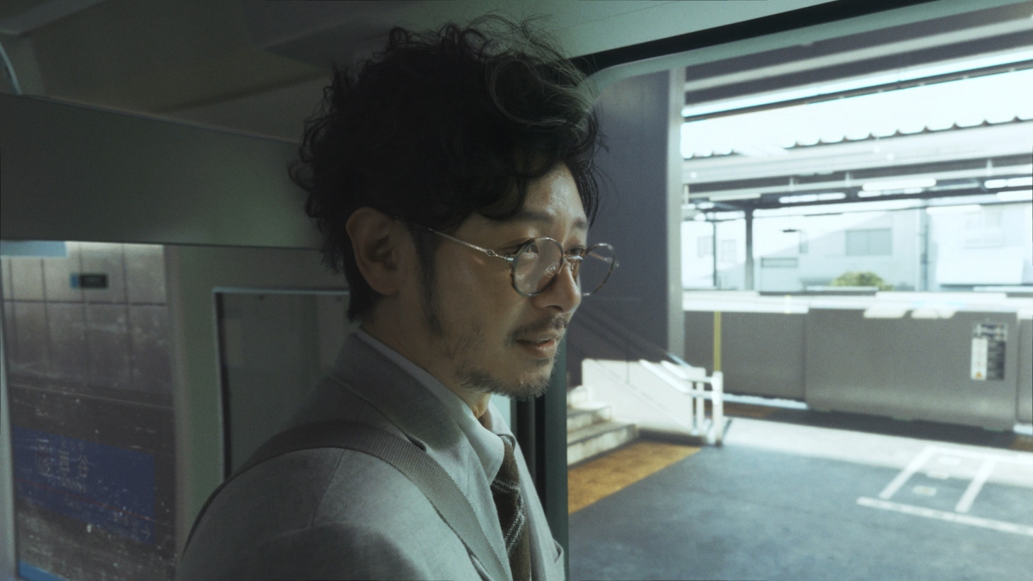 「相鉄・東急直通線開業記念ムービー『父と娘の風景』」より。