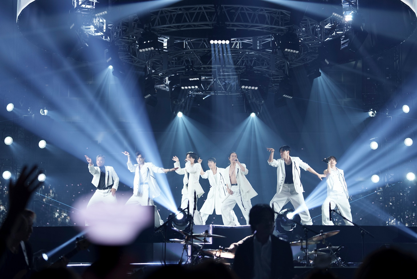 人気画像3位は「三代目 J SOUL BROTHERSアリーナツアー、追加公演15公演発表」より、「三代目 J SOUL BROTHERS LIVE TOUR 2023 "STARS" ～Land of Promise～」横浜アリーナ公演の様子。