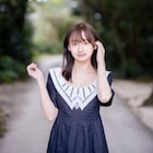 日向坂46影山優佳に着られるのを10年待った、衣装スタッフ秘蔵の紺色ワンピース