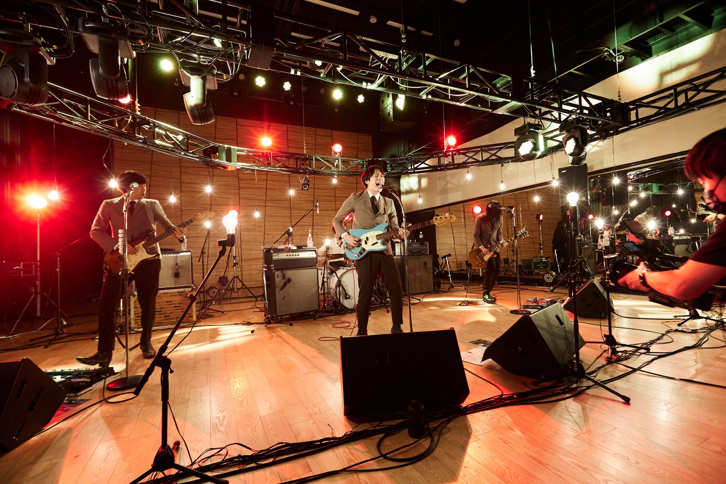 THE BAWDIES（撮影：村井香）