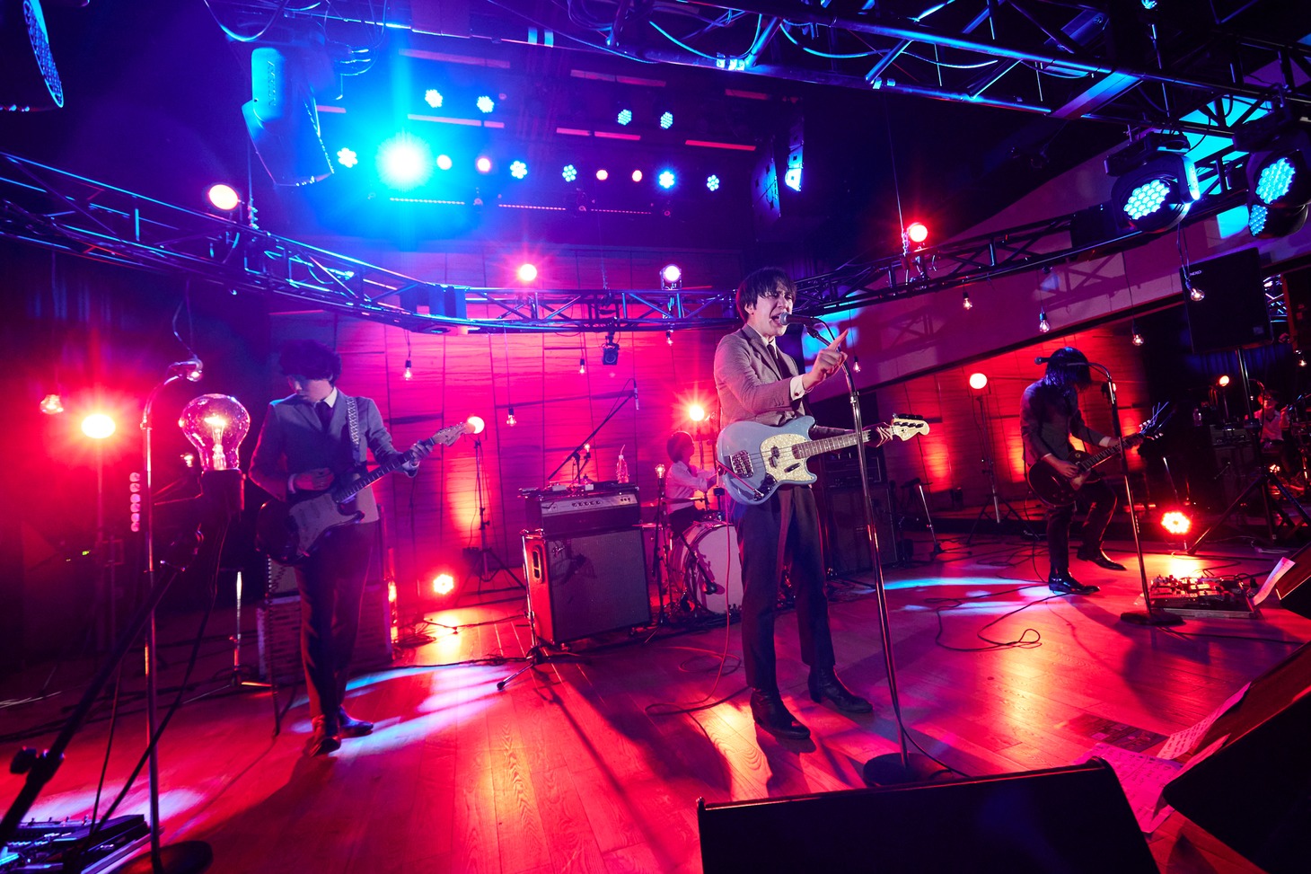 THE BAWDIES（撮影：村井香）