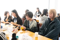 デスソース入りごはんに苦しむ候補生。