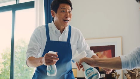 CM「ファブリーズ 新旧対決」より。