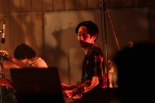 野元喬文（Dr / yonawo）（Photo by Momo Angela）