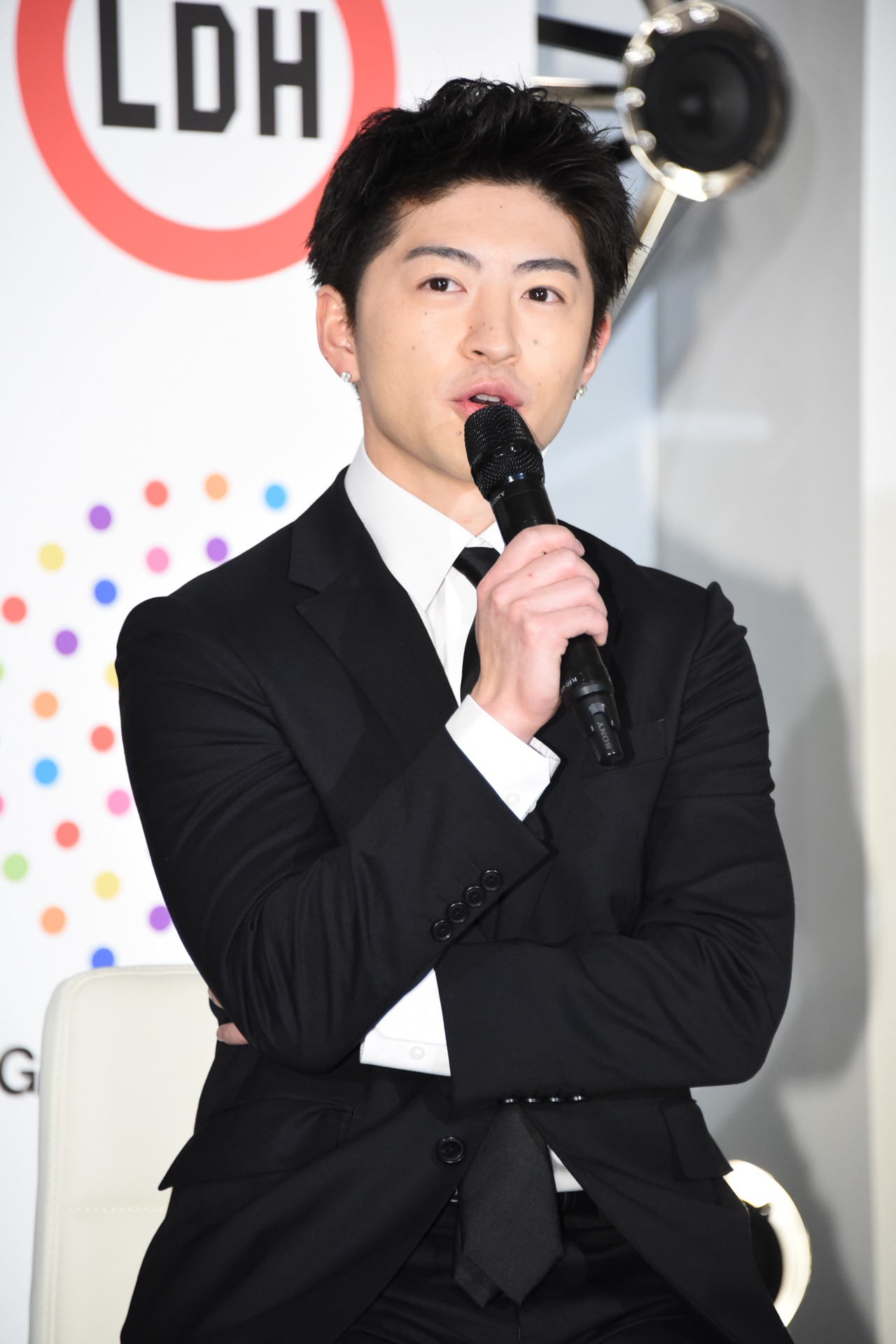 佐野玲於
