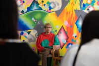 怒る渡辺淳之介。