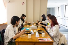 「WACK合同オーディション2023」3日目 昼食の様子。