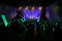 ライトグリーンに染まった恵比寿ザ・ガーデンホール。