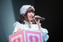 質問に次々答える小久保柚乃。