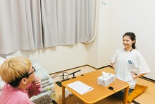 左から渡辺淳之介、maho（ExWHYZ）。