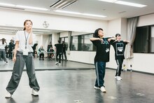 左からmaho、イャン・GP・マイカ、マジヤスメ・アツコ。