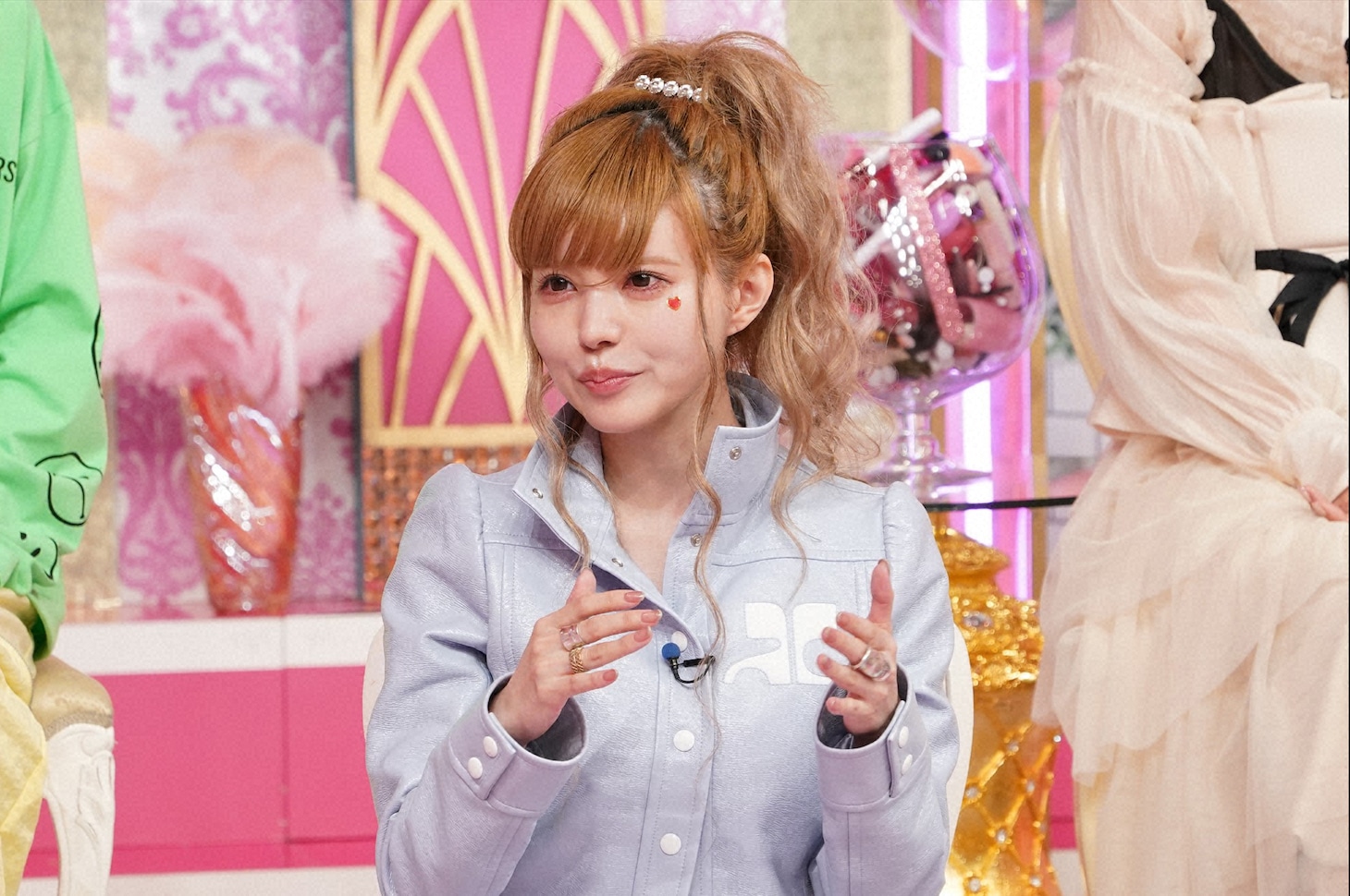 「浜崎あゆみと共に生きてきた女」として“あゆ愛”を語る益若つばさ。(c)日本テレビ