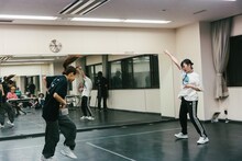 maho、マジヤスメ・アツコ。