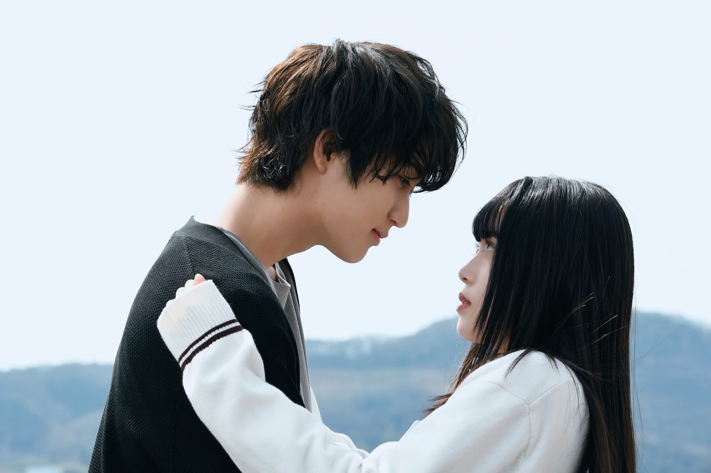 ドラマ「墜落JKと廃人教師」第1話より。 (c)「墜落JKと廃人教師」製作委員会・MBS　