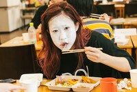 白塗りのトギー（BiS）。