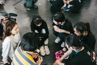 6日目 昼のパフォーマンス審査後の様子。