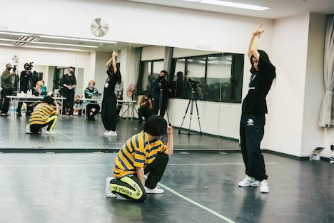 ナ前ナ以(ASP)、アイカ・ザ・ポリス。