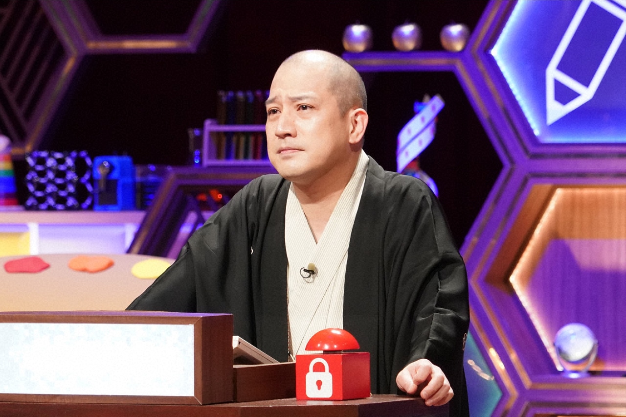 「クイズ！あなたは小学5年生より賢いの？卒業SP」より、春風亭一之輔。(c)日本テレビ