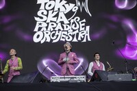 ハナレグミ（中央）（Photo by Elfego Becerra Photography）