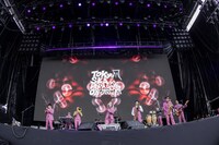 東京スカパラダイスオーケストラとハナレグミ。（Photo by Elfego Becerra Photography）