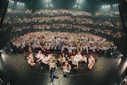 「オーイシマサヨシ ワンマンライブ 2023」終演後の記念撮影。