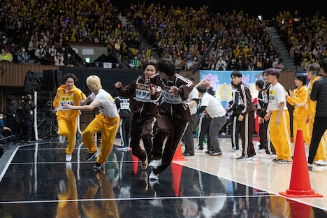 リレー対決の様子。（撮影：深野輝美）