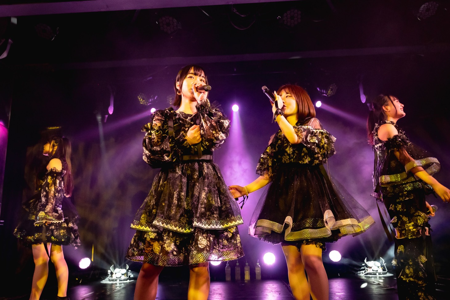 「fishbowl 1st oneman tour『ブリストルシュブンキン』」ファイナル公演の様子。（撮影：ヤギタツノリ）