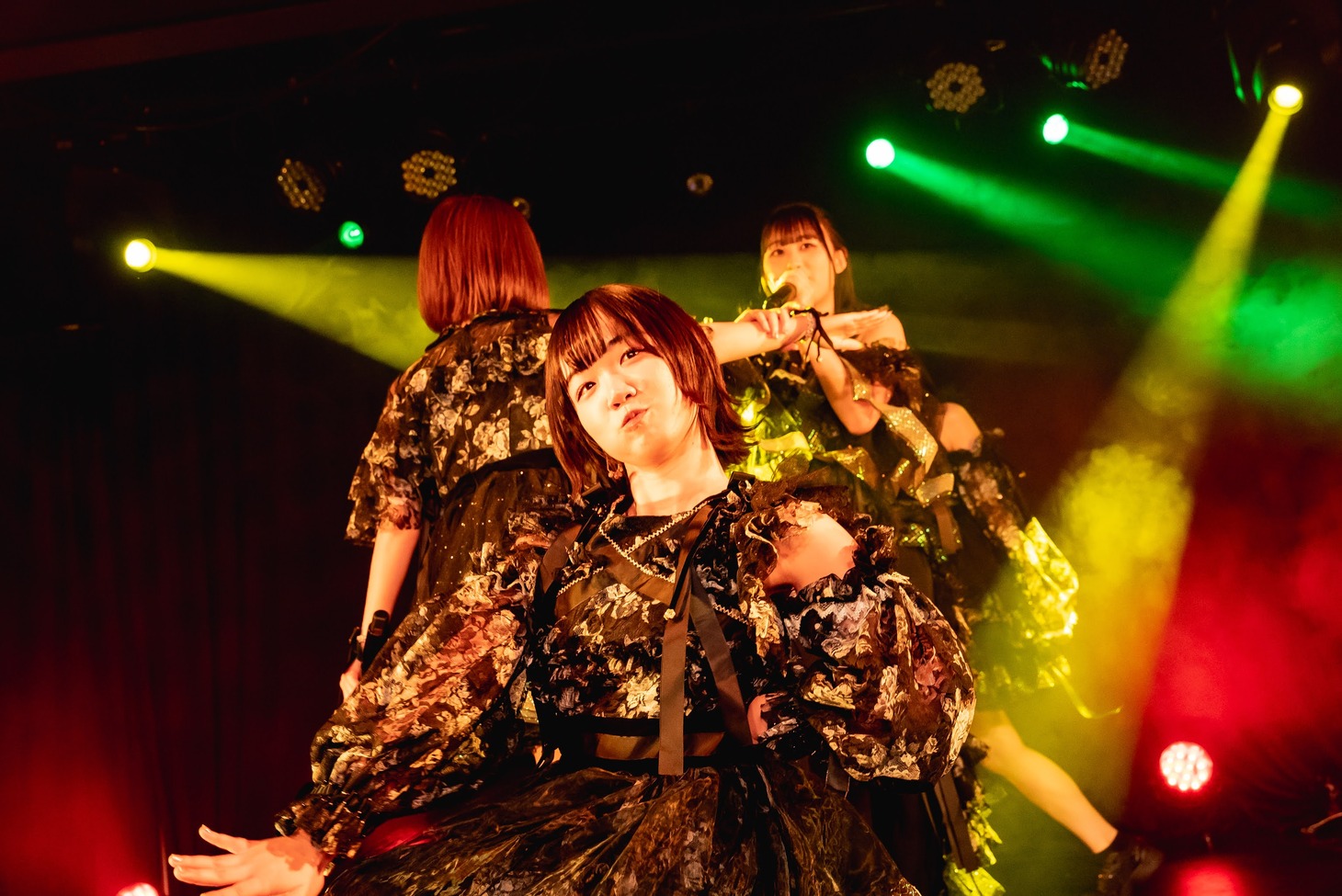 「fishbowl 1st oneman tour『ブリストルシュブンキン』」ファイナル公演の様子。（撮影：ヤギタツノリ）