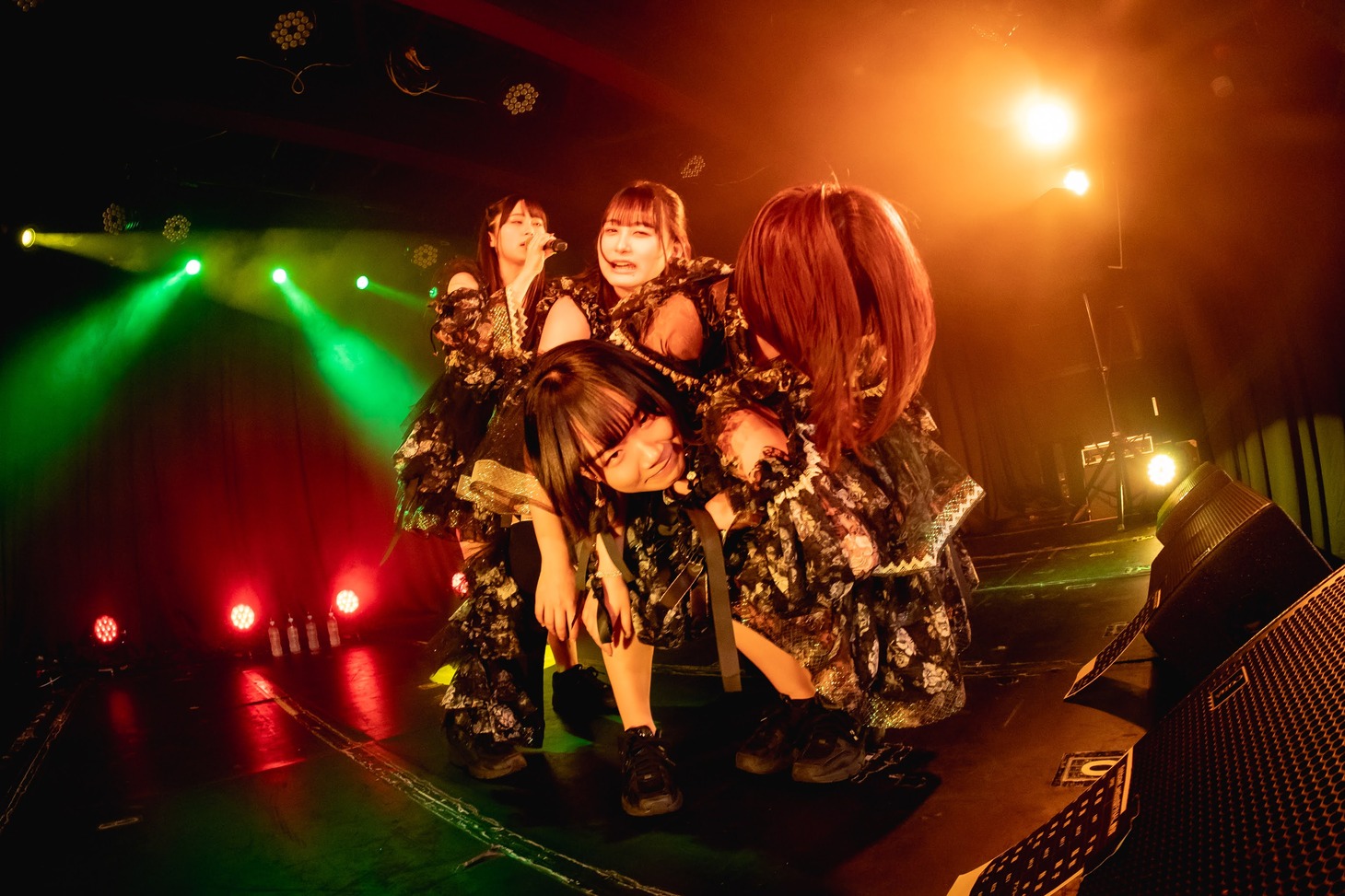 「fishbowl 1st oneman tour『ブリストルシュブンキン』」ファイナル公演の様子。（撮影：ヤギタツノリ）