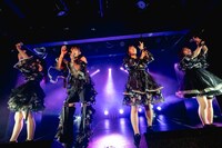 「fishbowl 1st oneman tour『ブリストルシュブンキン』」ファイナル公演の様子。（撮影：ヤギタツノリ）