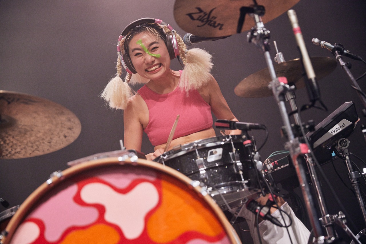 ユナ（Dr, Cho）（Photo by Yoshio Nakaiso）