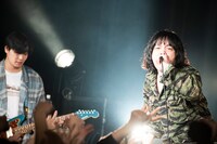 峯田和伸（Vo, G / 銀杏BOYZ）（Photo by MAYUMI）