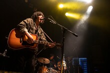 峯田和伸（Vo, G / 銀杏BOYZ）（Photo by MAYUMI）