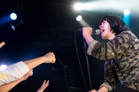 峯田和伸（Vo, G / 銀杏BOYZ）（Photo by MAYUMI）
