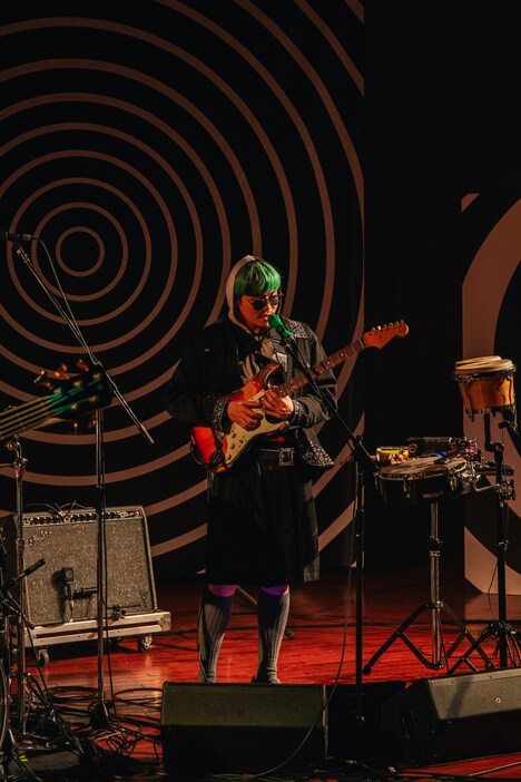 内田怜央（Vo）（Photo by jacK）