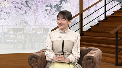 吉岡里帆 (c)NHK