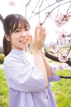 吉村萌南（撮影・田中智久）(c)光文社