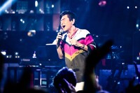 「NHK MUSIC 桑田佳祐 LIVE SPECIAL 『クローズアップ佳祐～桑子じゃないよ、桑田だよ～』完全版」より。 (c)NHK