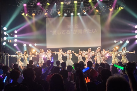 「アイドルカレッジ ベスト オブ ミュージック2023 神曲カウントダウン！全98曲の頂点はどれだ!?」の様子。