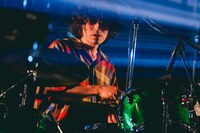 小泉拓（Dr）（撮影：渡邉一生）