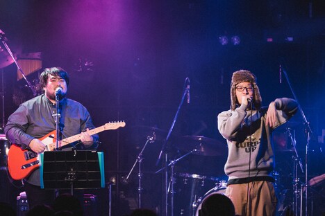 澤部渡とPUNPEE。（撮影：タマイシンゴ）