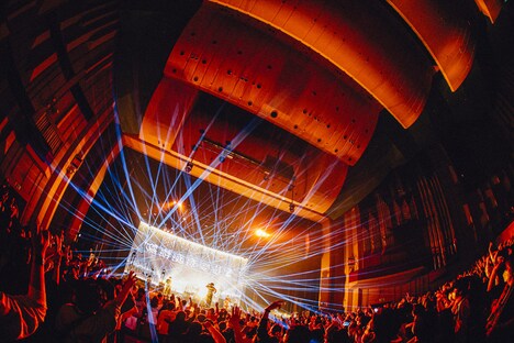 「優游涵泳回遊宴-FREDERHYTHM HALL 2023-」東京公演の様子。（撮影：西槇太一）