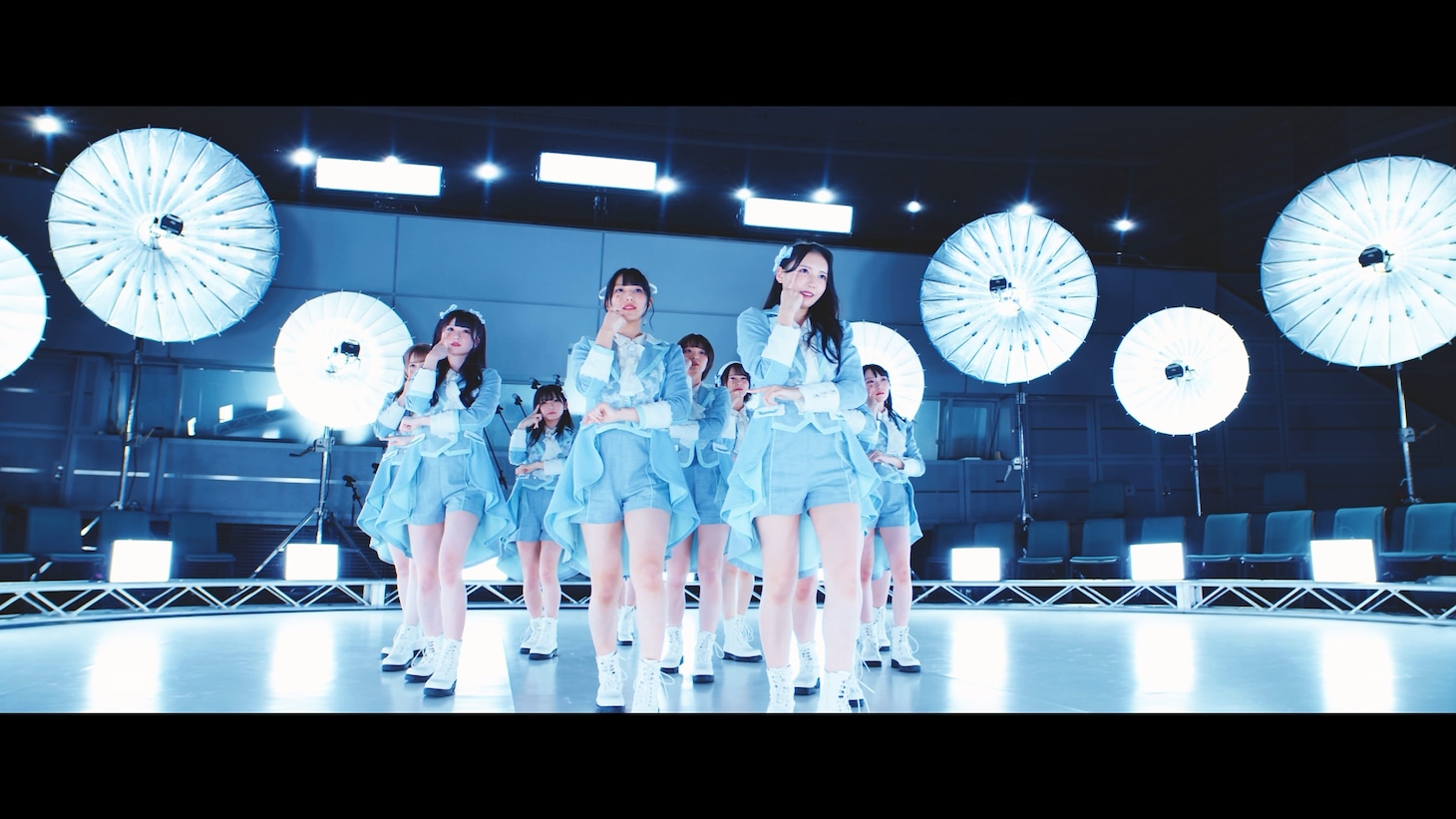 ≠ME「天使は何処へ」ミュージックビデオより。(c)YOANI/KING RECORDS
