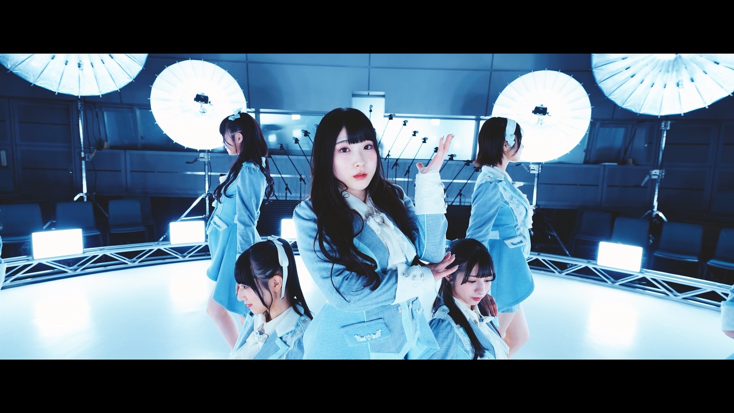 ≠ME「天使は何処へ」ミュージックビデオより。(c)YOANI/KING RECORDS