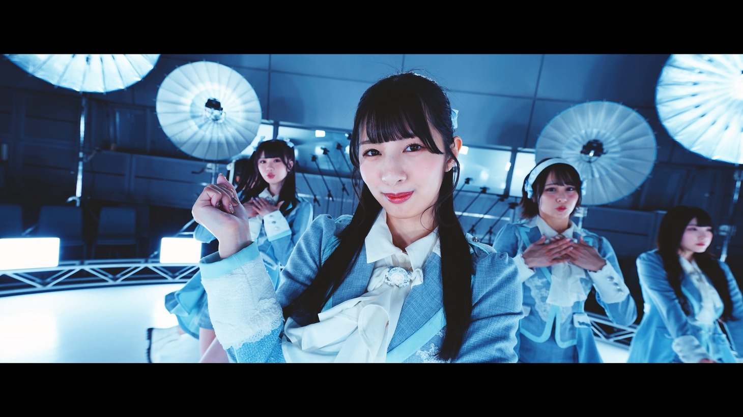 ≠ME「天使は何処へ」ミュージックビデオより。(c)YOANI/KING RECORDS